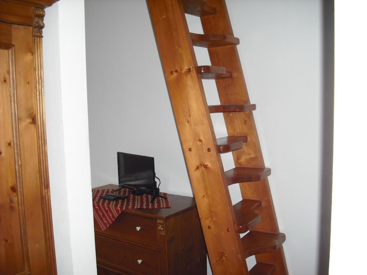 Sport Hotel Pomi Харачов Екстериор снимка